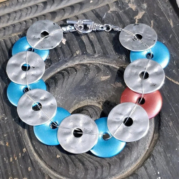 Mid Century Modern Style Handcrafted Silver Blue Cinnamon Disc Beads Bracelet - Picture 6 of 9